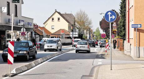 Leitbarriere Lorscher Str. (B460)